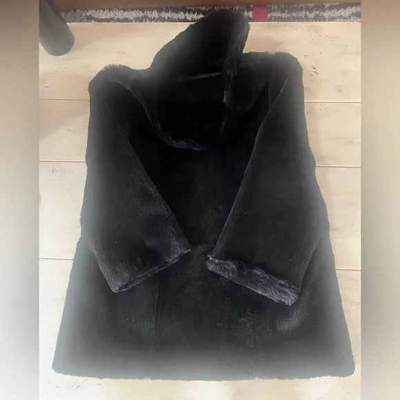 Perfect Rabbit Fur Tunic - Picture 3 of 4